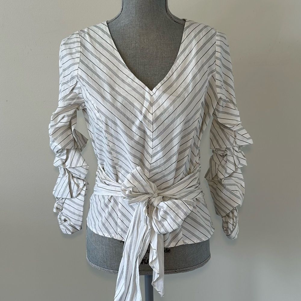 Jane and Delancey Blouse Top Womens M White Striped Shirt Long Gathered Sleeves